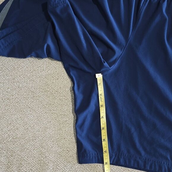 Under Armour Navy Blue Fitted Athletic Shorts - Size XL - Picture 10 of 12